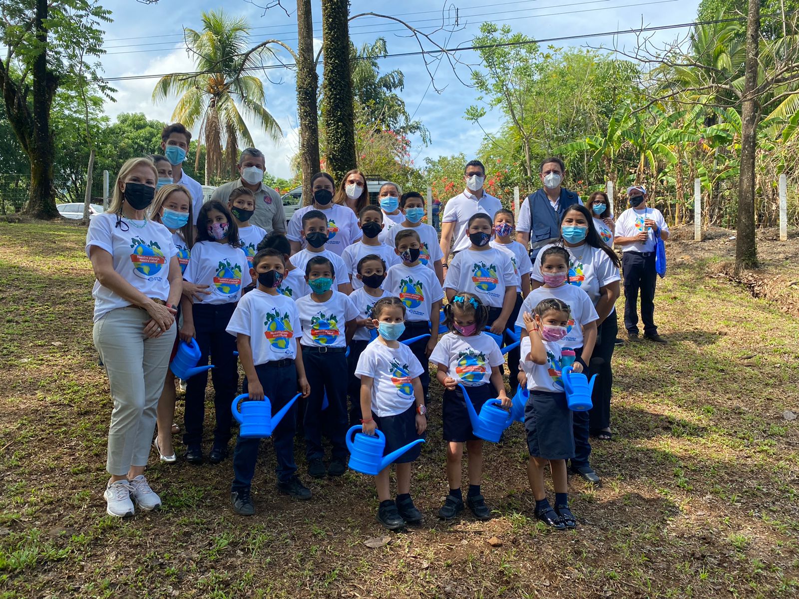 Autoridades celebran Día Mundial de la Salud con siembra de 120 árboles 