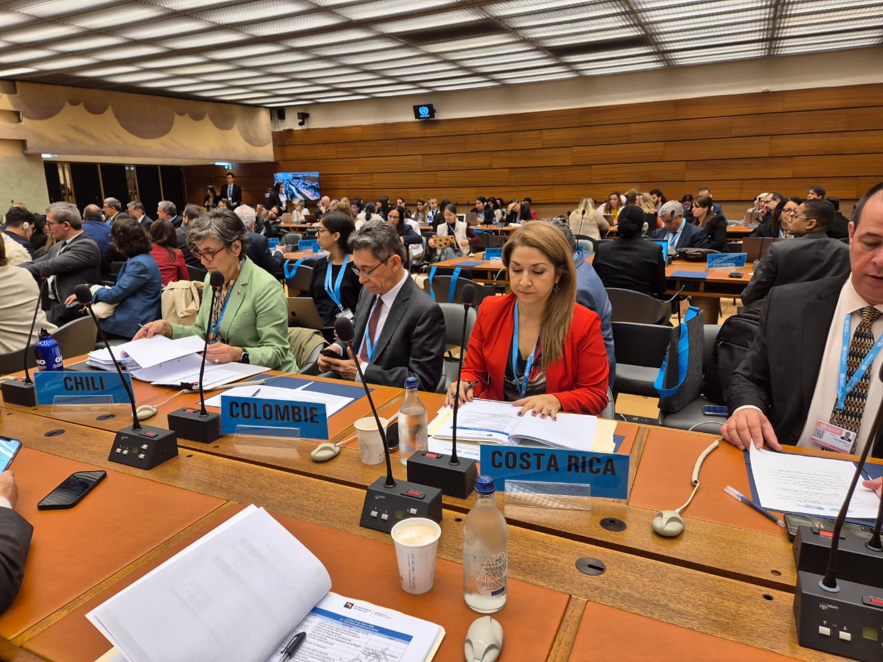 Debemos retomar la confianza en los sistemas de salud y seguir trabajando contra las enfermedades que quedaron desatendidas durante la pandemia” mencionó la ministra de Salud en la 77.ª Asamblea Mundial de la Salud Debemos retomar la confianza en los sistemas de salud y seguir trabajando contra las enfermedades que quedaron desatendidas durante la pandemia” mencionó la ministra de Salud en la 77.ª Asamblea Mundial de la Salud