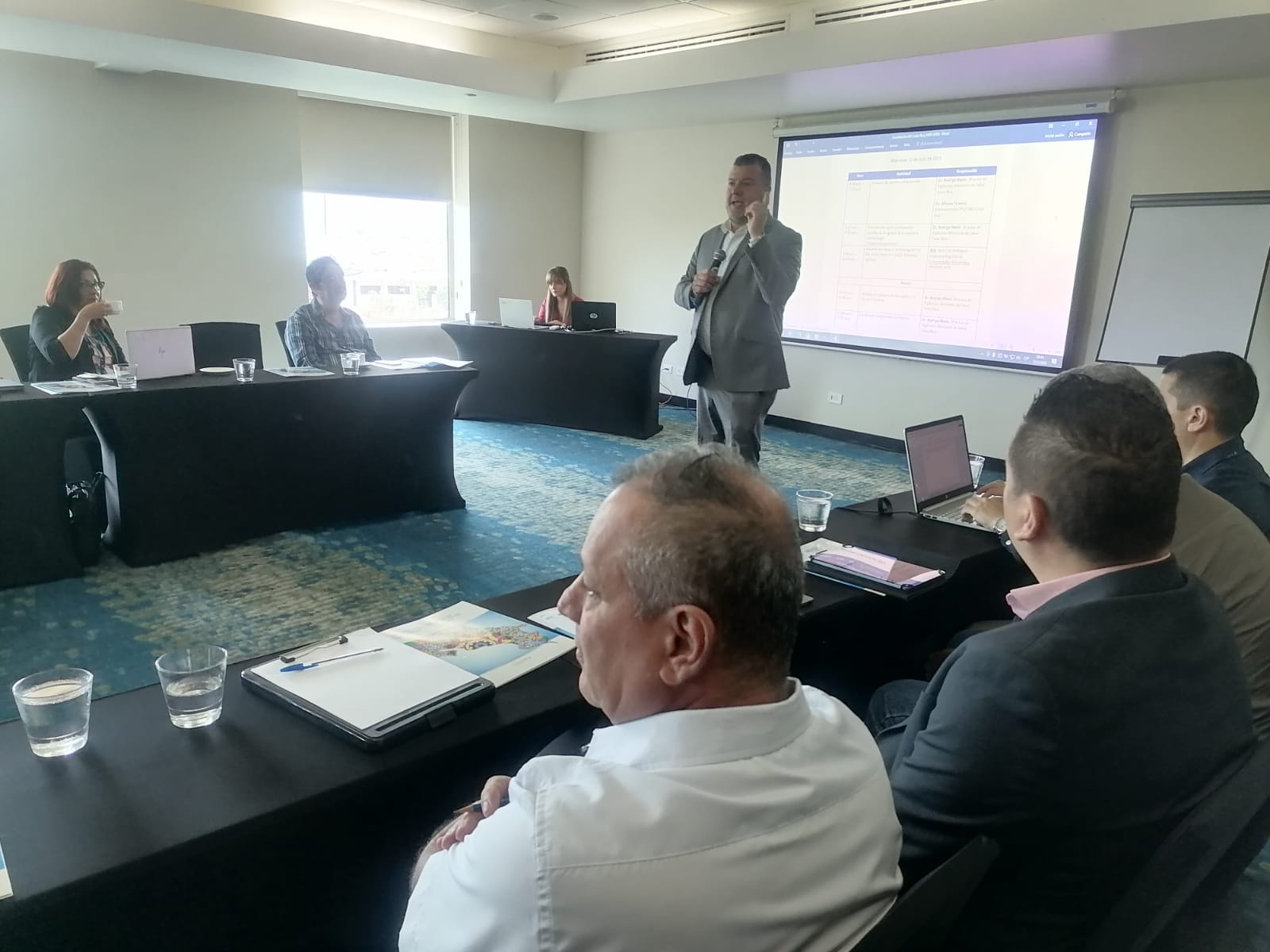Salud y OPS fortalecen acciones para la prevención y control de dengue, zika y chikungunya Salud y OPS fortalecen acciones para la prevención y control de dengue, zika y chikungunya