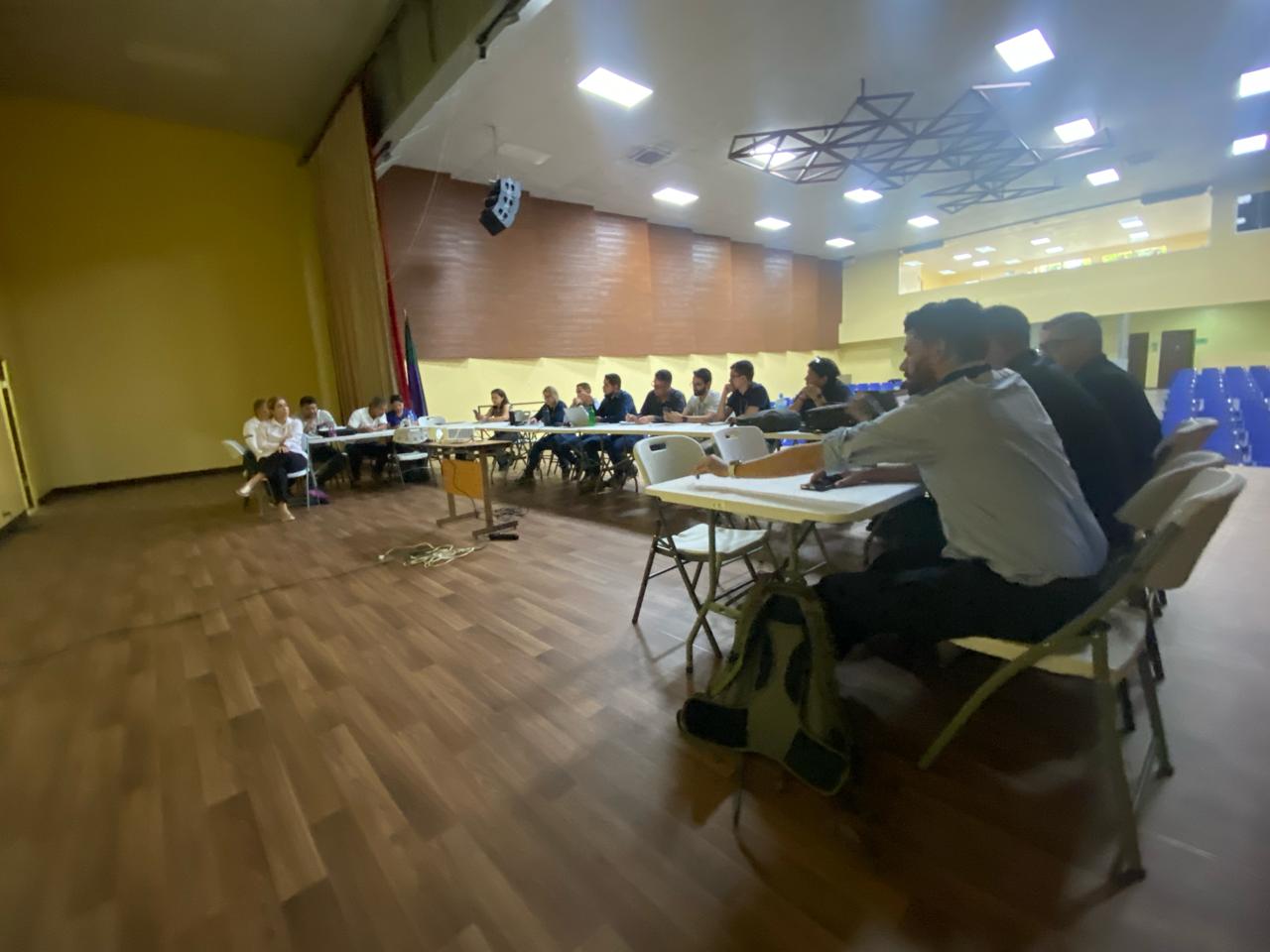 Salud se reúne con autoridades para dar seguimiento a la contaminación del agua en Turrialba Salud se reúne con autoridades para dar seguimiento a la contaminación del agua en Turrialba