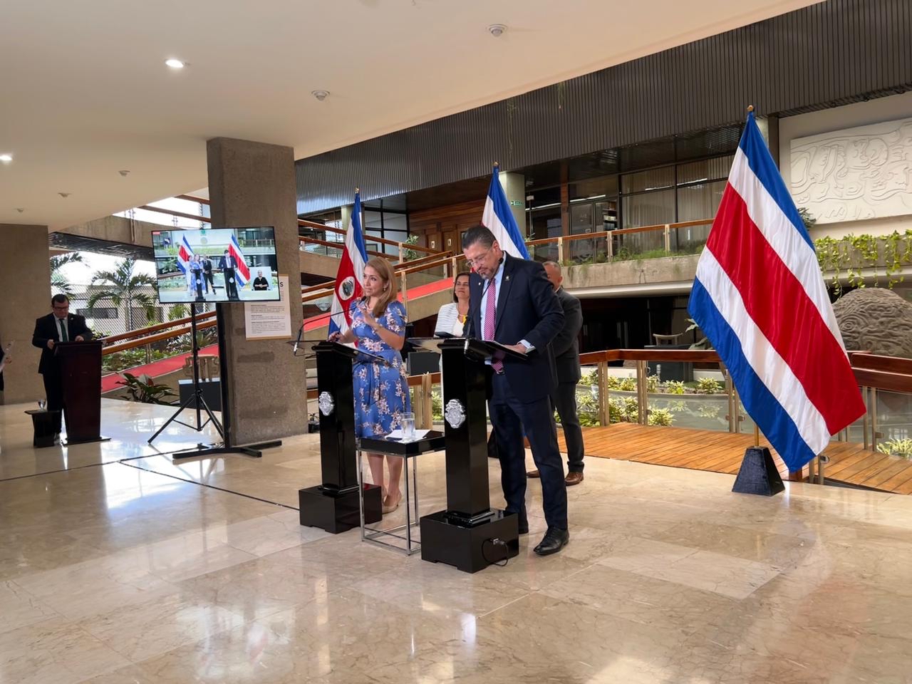 Instituciones suscriben convenios para fortalecer la atención en salud mediante el intercambio de datos