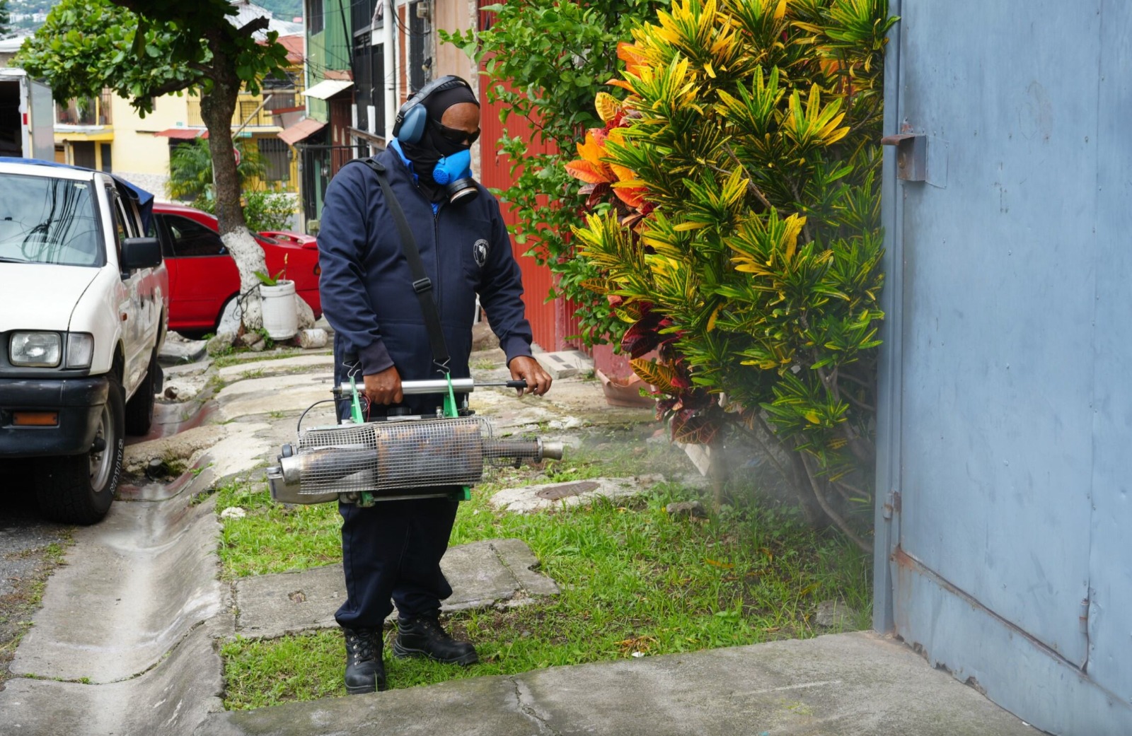 Salud intensifica esfuerzos e invita a la población a combatir incremento de dengue en el país Salud intensifica esfuerzos e invita a la población a combatir incremento de dengue en el país