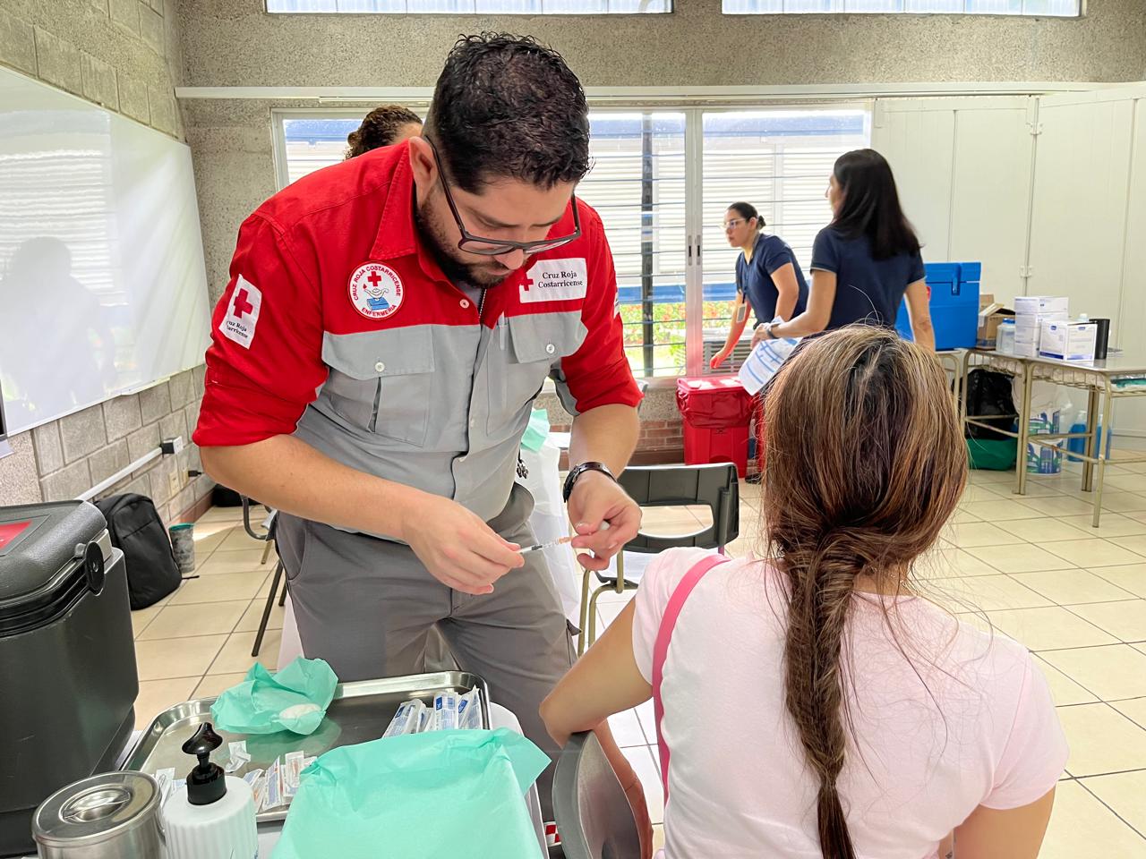 Ministerio de Salud hace un llamado a la población tras ausentismo en centros de vacunación