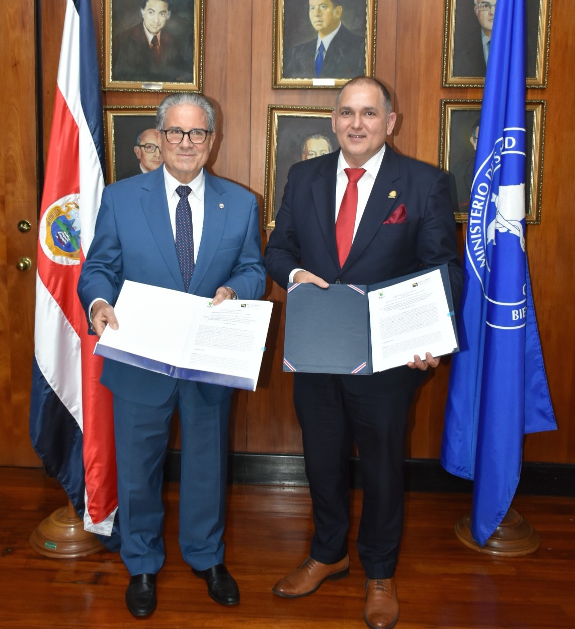 Costa Rica y Panamá firman acuerdo para garantizar la continuidad de la atención en salud de trabajadores ngäbe-buglé Costa Rica y Panamá firman acuerdo para garantizar la continuidad de la atención en salud de trabajadores ngäbe-buglé